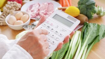 Eating Healthy on a Tight Budget: 12 Ways to Make Your Grocery Money Go Further